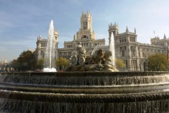 Madrid-Post-Office-and-fountain