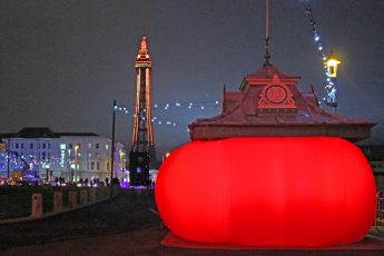 When-the-Red-Rose-lightpool-illuminations-blackpool - photo Zoe Dawes